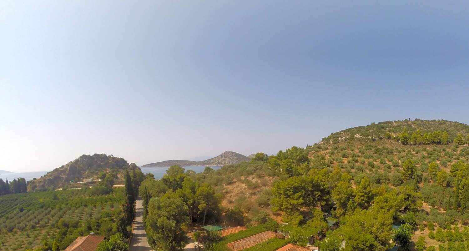 Campsite rooms to let. Peloponnese best accommodations. Vacation to Nafplio
